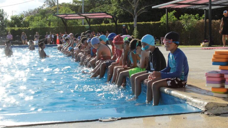 Muestra de actividades acuáticas y cierre con AquaGym, la propuesta en Deportes