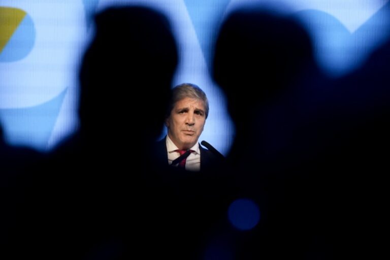 Rurales de la zona núcleo cruzaron a Pazo y Caputo por sugerirles hacer carry trade