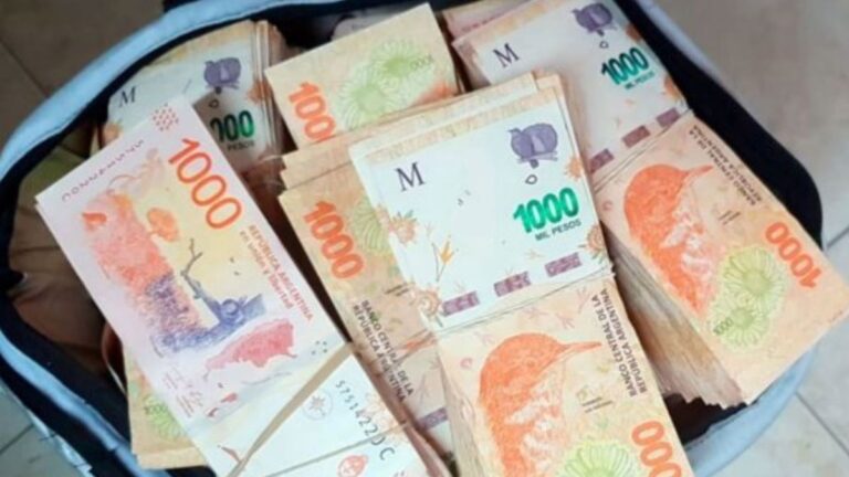 Denunció a un taxista por el robo de un millón y medio de pesos en Coronel Arias