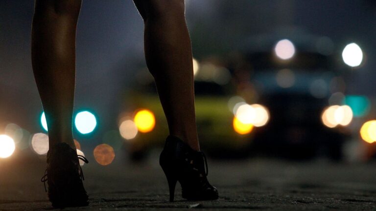 Jujeño contrató una trabajadora sexual que le robó joyería de oro y dinero