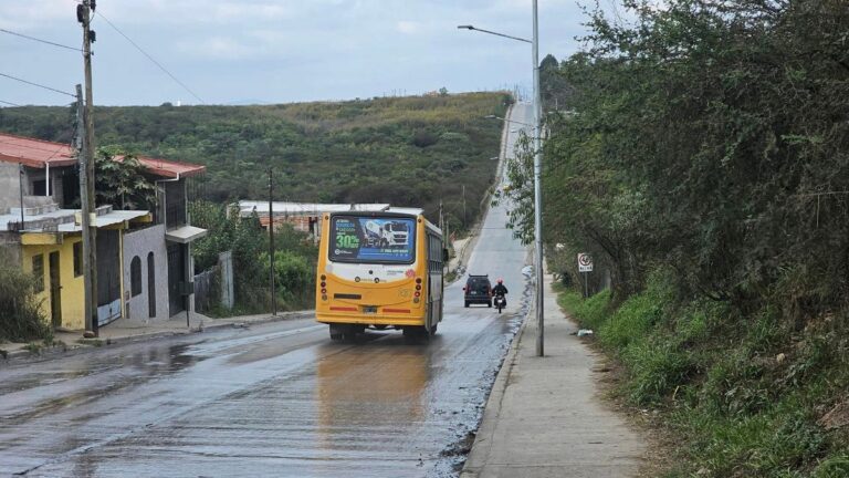 Alto Comedero: conductor se durmió al volante y chocó contra un colectivo