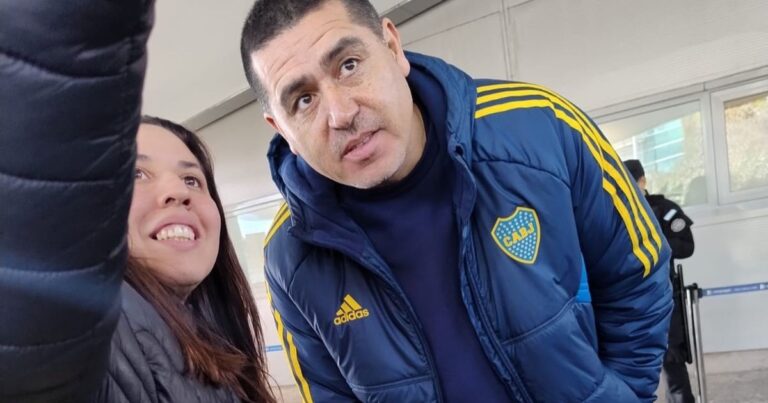 Con Riquelme a la cabeza, Boca emprendió el viaje a Perú