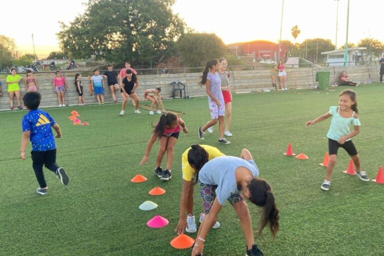 El Instituto del Deporte Chaqueño continúa con sus clases en el Parque Urbano Tiro Federal