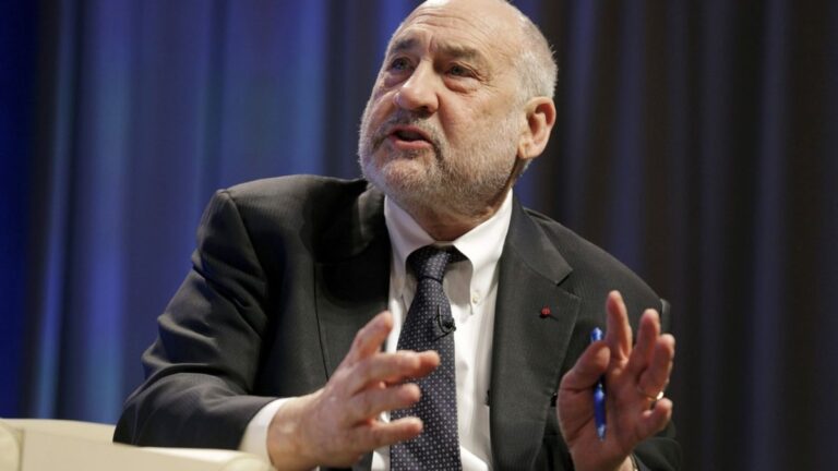 El Nobel de Economía Joseph Stiglitz vaticinó que la Argentina «está en la puerta de otra crisis»