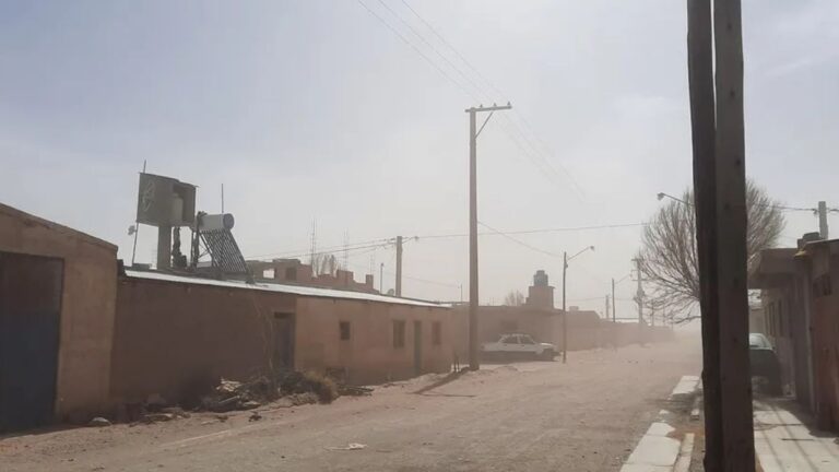 Julio se despide con alerta por vientos en Jujuy