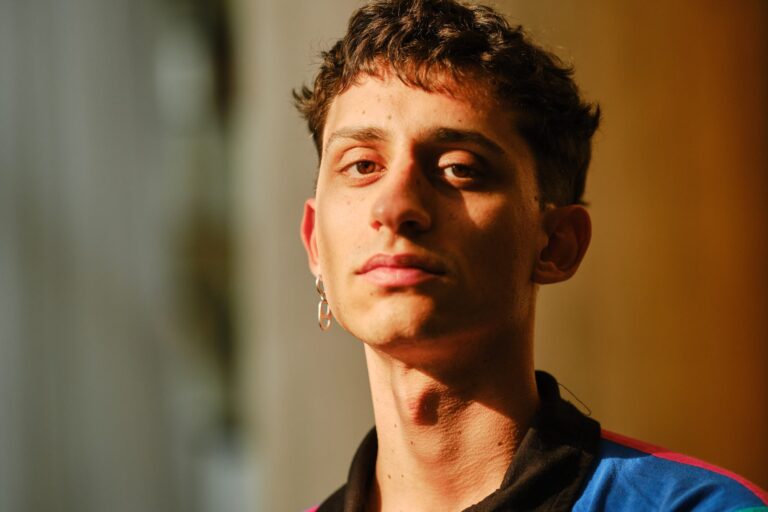 Iván Hochman: su vida después del boom de la serie de Fito Páez, su famoso padre y el sueño que cumple a oscuras