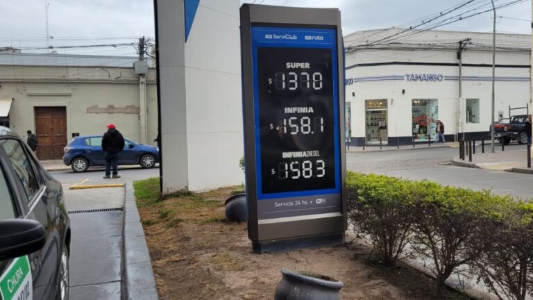 No se dejó de cobrar la Tasa Vial? Continúa la diferencia de precios de combustible