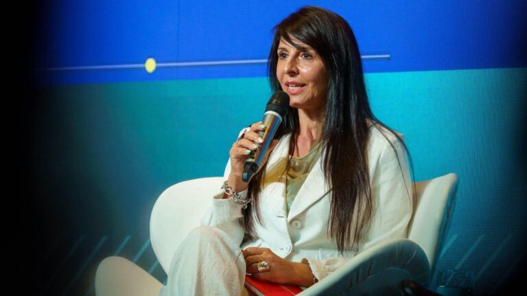 Un diputada de LLA impulsa un proyecto de inversión privada para renovar rutas petroleras en Río Negro