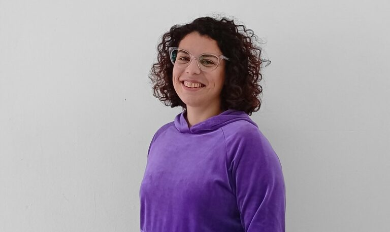 Frente de Izquierda: la docente Libertad Martínez es candidata a senadora por la Quinta Sección