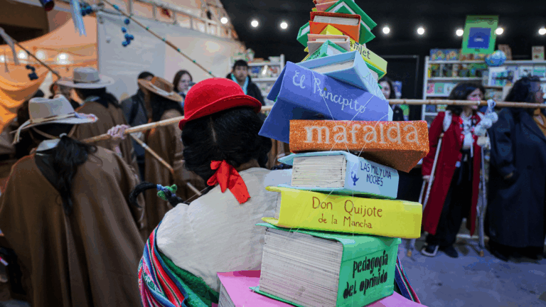 Martes con actividades en la Feria del Libro Jujuy