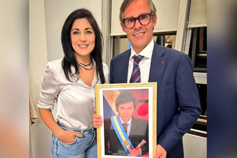 Foster Gillett desapareció y Rampla Juniors corre el riesgo de descender por deudas