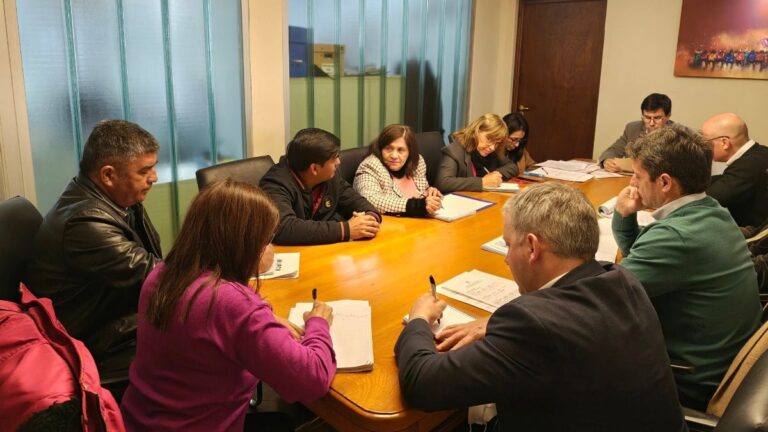 Reuniones gremios  gobierno y una oferta salarial que no termina de convencer