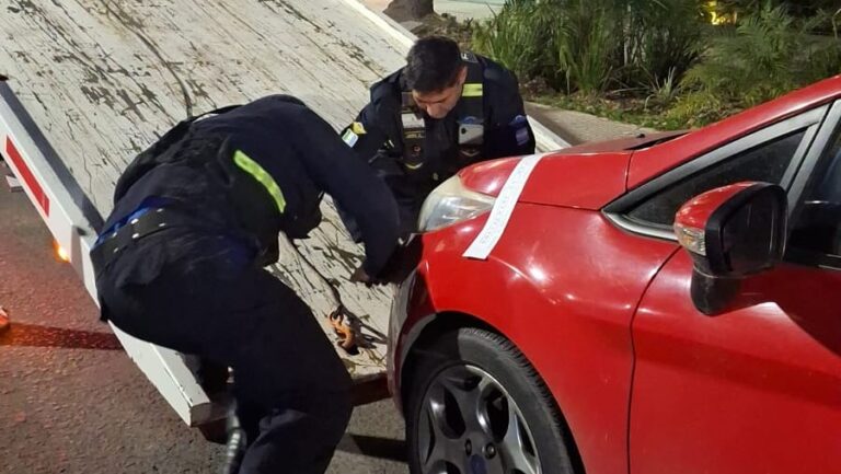 Operativo de control vehicular en Resistencia: secuestro de motos y un auto por infracciones graves