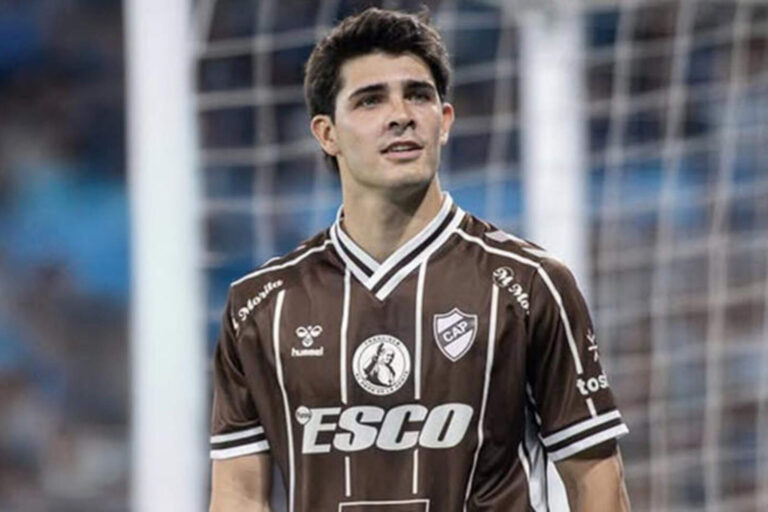 Un club europeo ofertó por Vicente Taborda y Boca evalúa su salida definitiva