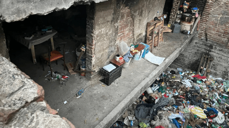 Terror en Alto Gorriti: una casa abandonada es usada para el consumo y la delincuencia