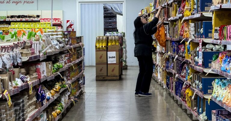 Inflación de agosto 2025: el impacto de la suba del dólar en los precios y las proyecciones de las consultoras