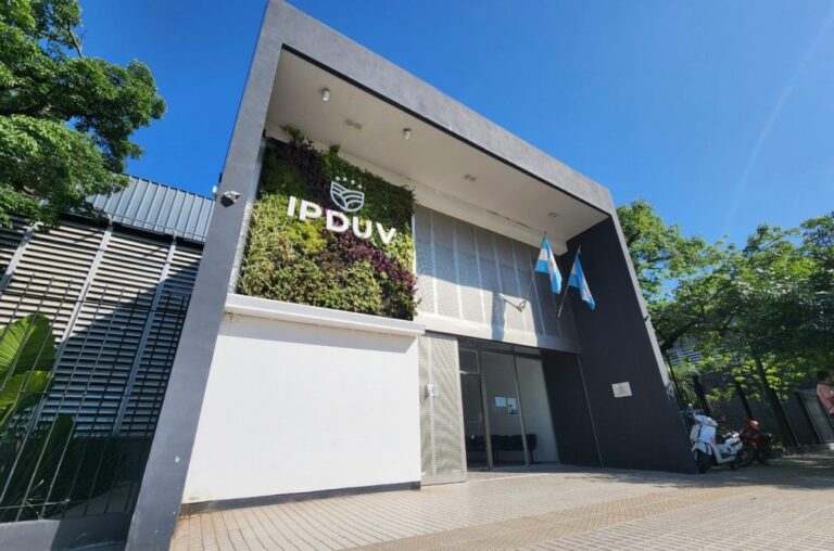 El Ipduv recuerda a los adjudicatarios la importancia de obtener el título