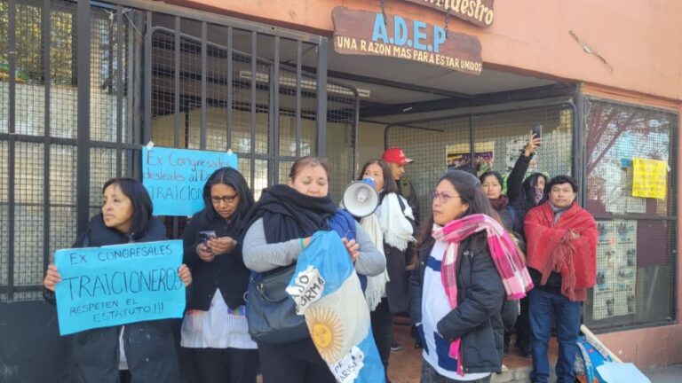 Tensión docente: disputas entre distintos sectores de ADEP