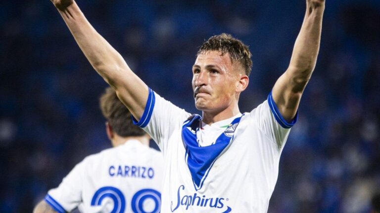 Vélez goleó a Lanús en Liniers por el Torneo Clausura y, por ahora, es líder de la Zona B