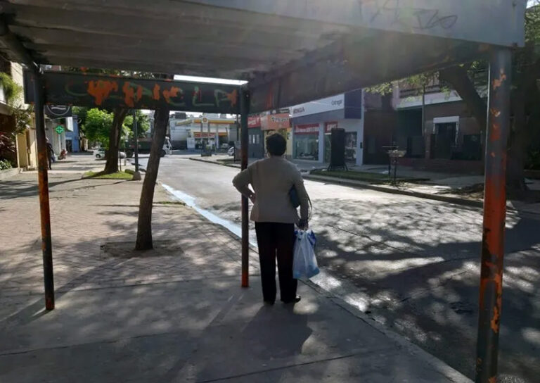 Sin colectivos: desde la medianoche la UTA Chaco resolvió un paro hasta cobrar los salarios