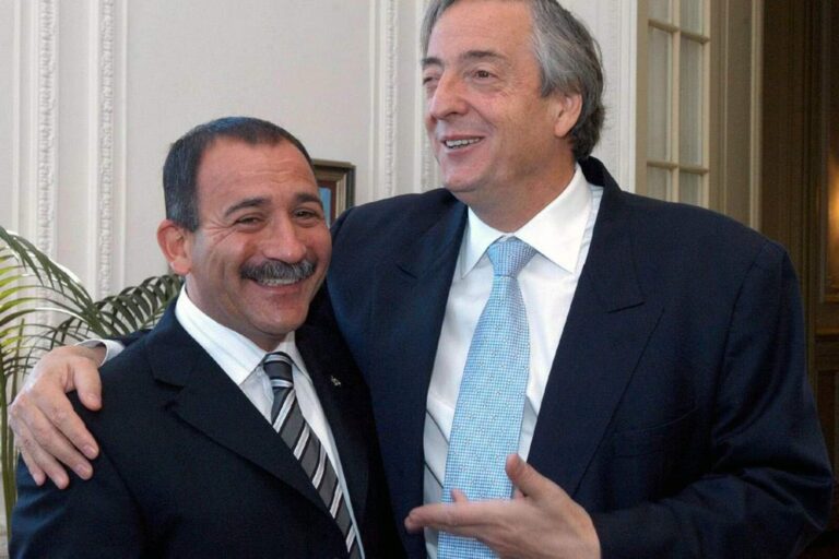 Luis Juez, el senador que llenó de familiares al Estado y quiere destruir a Milei