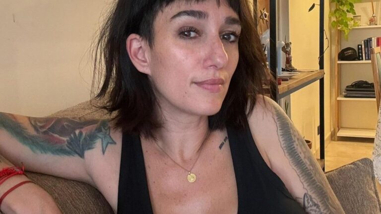 Candidata libertaria en La Matanza al borde del llanto cuando le informan los resultados de las elecciones