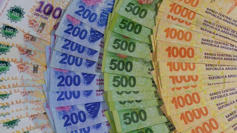 Paritarias: bancarios acordaron nuevo aumento y el salario inicial será de $1.930.971