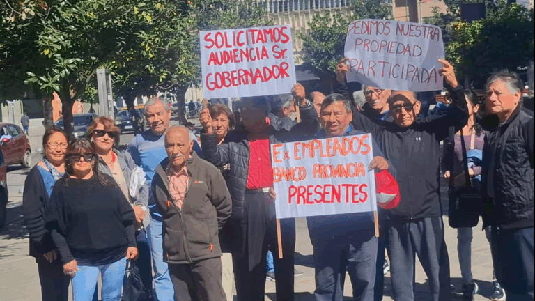 Trabajadores del ex Banco Provincia siguen firmes pidiendo la propiedad participada