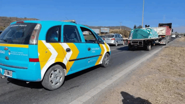 Piden circular con precaución en las rutas jujeñas: se trasladan las carrozas