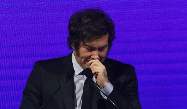 Uno de cada cinco docentes universitarios trabaja en Uber, Rappi o Avon para llegar a fin de mes