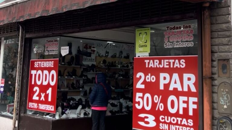 Histórico comercio de Mar del Plata tiene todo al costo y no descarta cerrar: «No tengo a quién venderle»