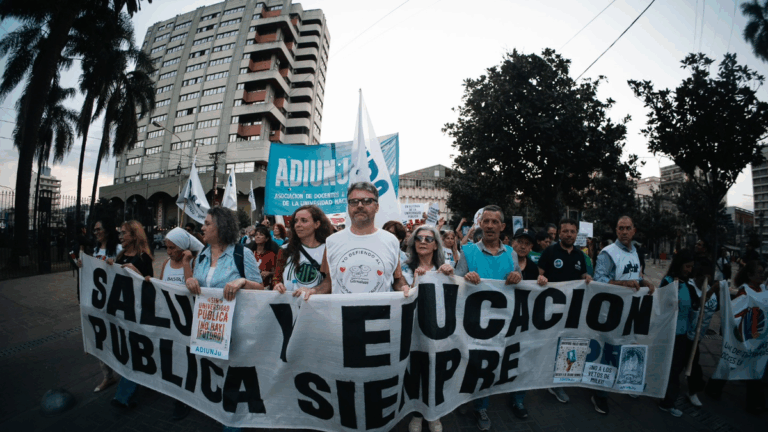 APUAP vuelve a reclamar: «Los profesionales quedamos afuera del superávit»