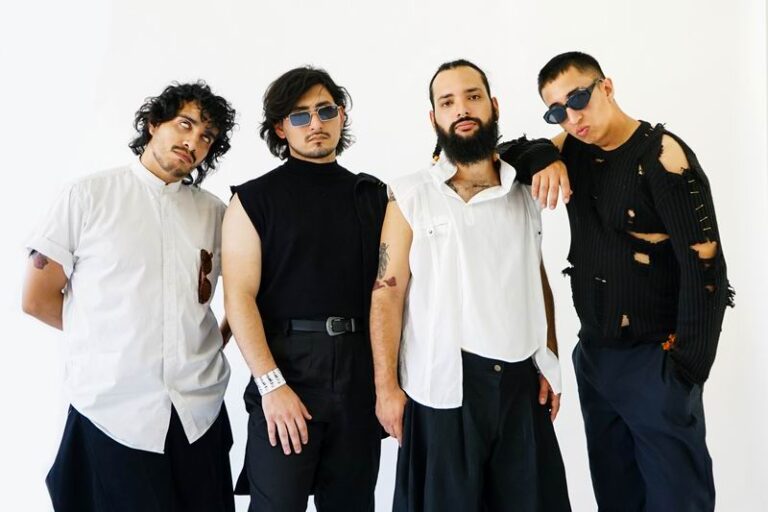 Negroovs invita a la escucha íntima de su nuevo disco
