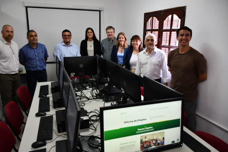 El municipio habilitó el aula virtual en la renovada oficina de empleo