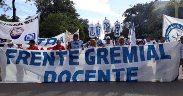 Docentes preparan una movilización ante la llegada del presidente Javier Milei al Chaco