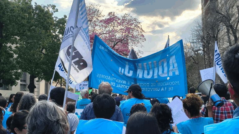 Docentes universitarios anunciaron un nuevo paro nacional