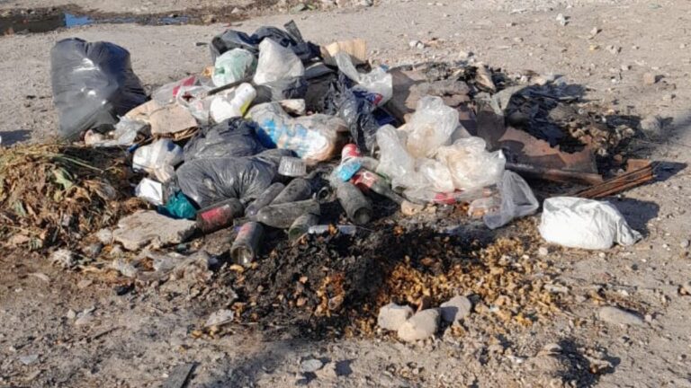Barrio 16 de Mayo: sin recolección, repletos de basura y con olores nauseabundos