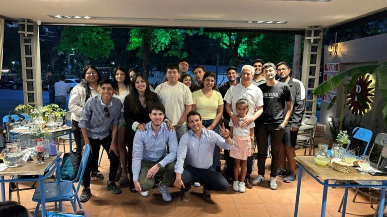 Pedro Pascuttini se reunió con jóvenes profesionales