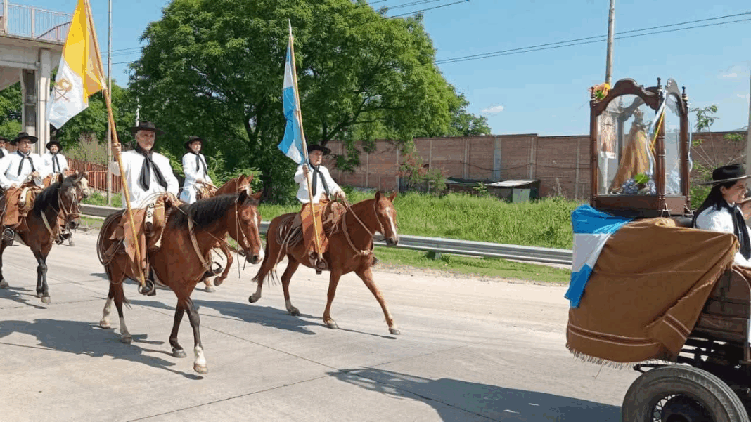2306538-peregrinacion-gaucha-para-honrar-a-la-virgen-de-rio-blanco