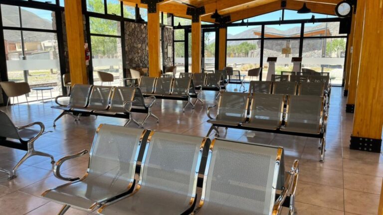 Una estación vacía: la postal que refleja el fracaso del Tren turístico