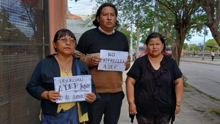 Conflicto en ADEP: docentes tildaron de «trucho» al nuevo Congreso realizado