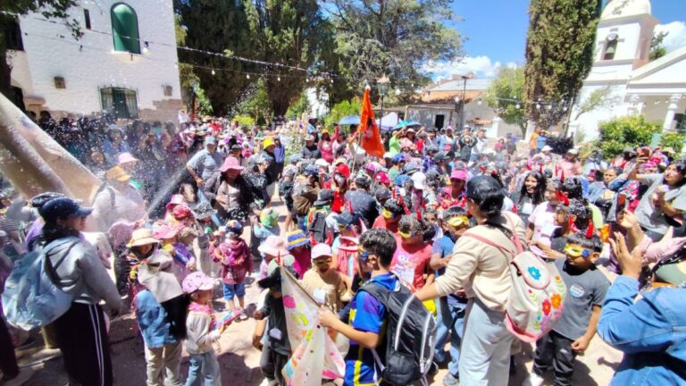 Jujuy vibra con el jueves de ahijados y calienta motores para el Carnaval 2026