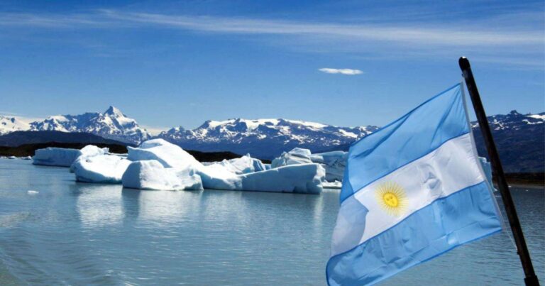 Agua, glaciares y extractivismo. Una conversación urgente