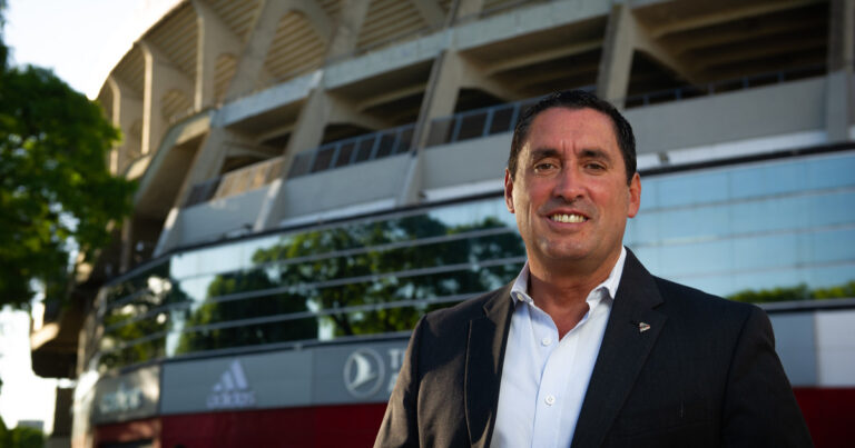 Qué dijo el dirigente que impulsó la estatua de Gallardo sobre el momento de River