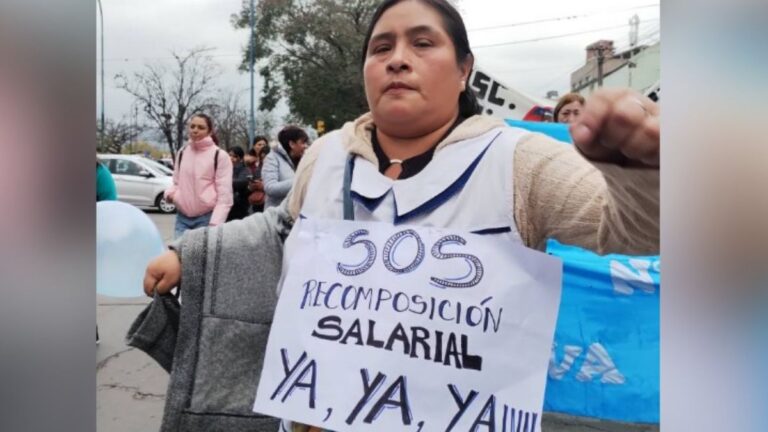 Docentes de ADEP, entre salarios miserables y un gremio que sigue acéfalo