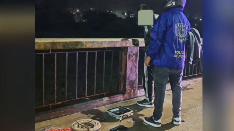 Lo atraparon con un arma falsa en el Puente San Martín