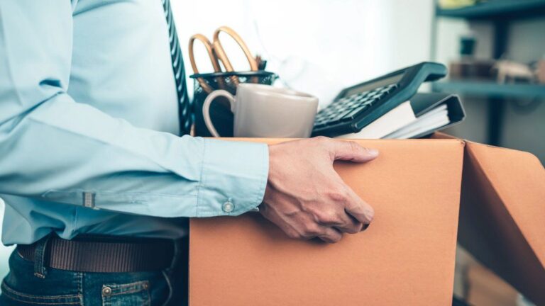 El desempleo saltó al 7,5% en el cierre de 2025 y tocó su máximo nivel desde la pandemia