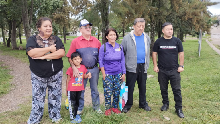 Vecinos de Alto Palpalá buscan regularizar el Centro Vecinal