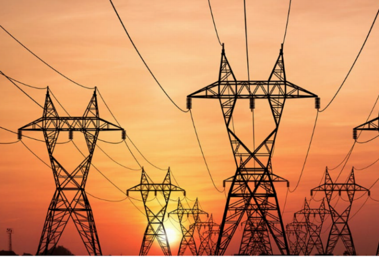 Proyecto de tarifa diferencial de luz profundiza el cruce político