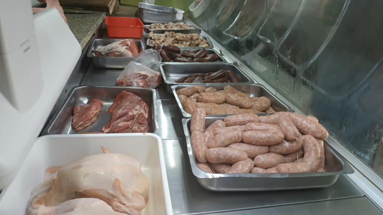 Por los precios de la carne, jujeños optan por cerdo y pollo